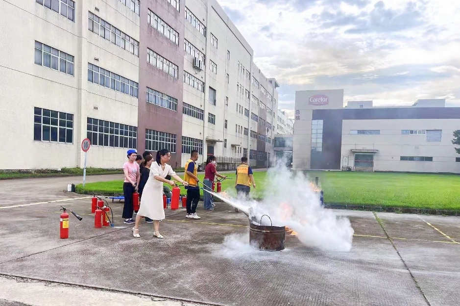 筑牢安全防線！愛護(hù)生產(chǎn)基地成功舉行消防實戰(zhàn)演練